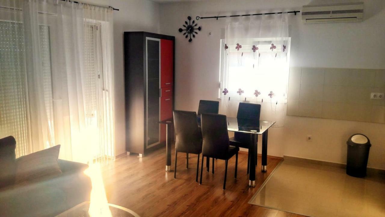 Apartman Kolan Zewnętrze zdjęcie