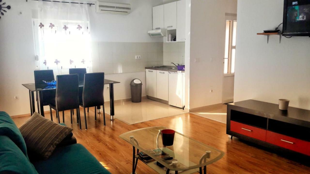 Apartman Kolan Zewnętrze zdjęcie