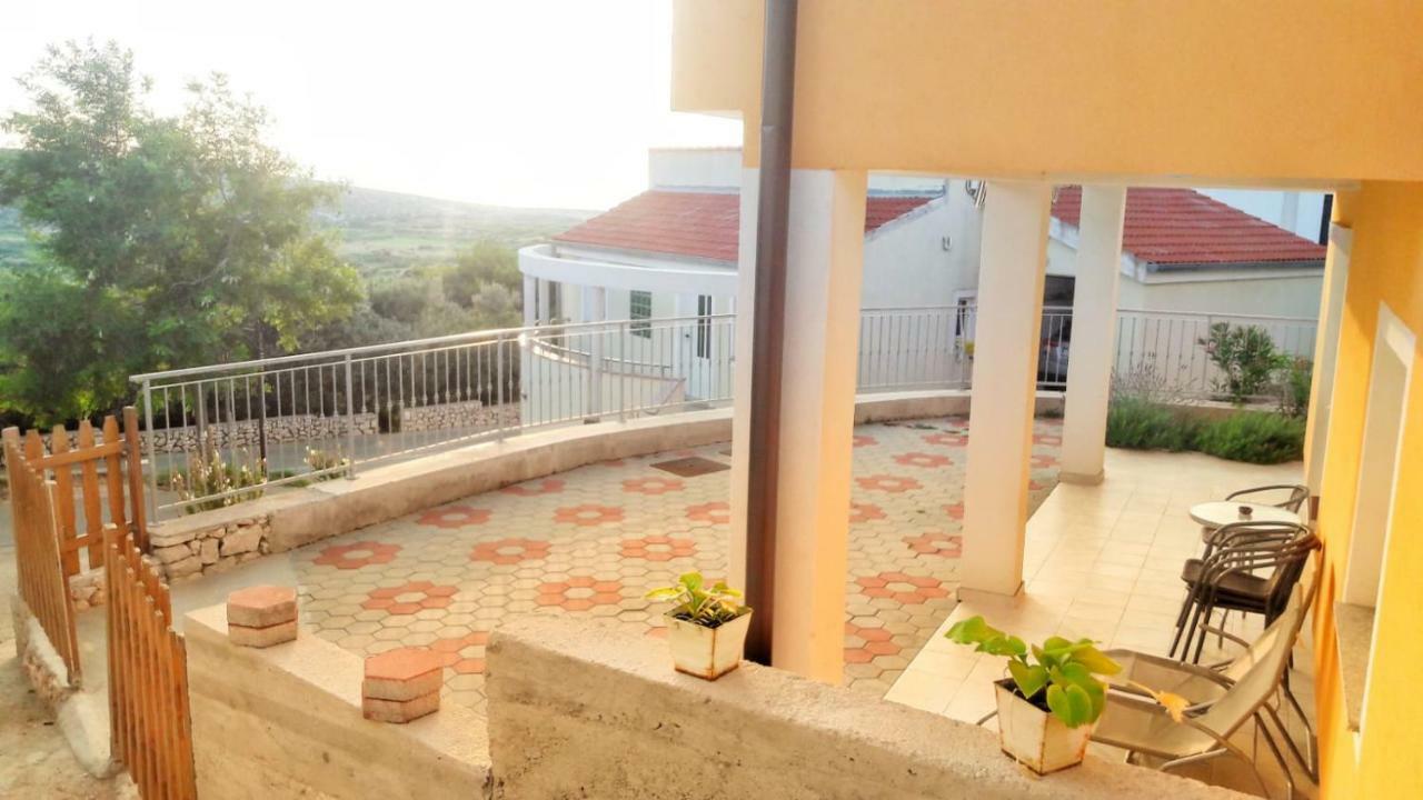 Apartman Kolan Zewnętrze zdjęcie
